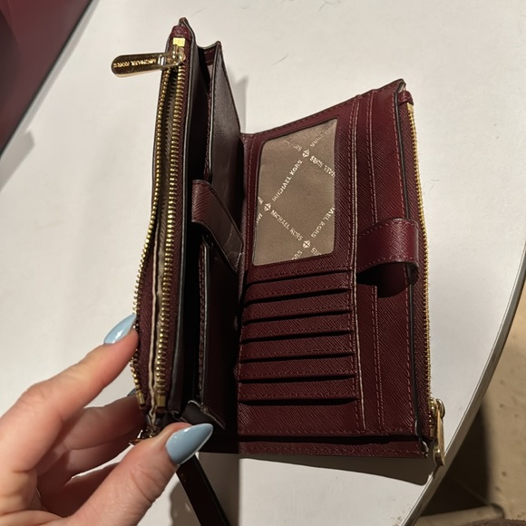 Leather smartphone wallet - Picture 3 of 5